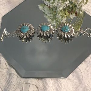 Turquoise and silver make daisies   8 in long